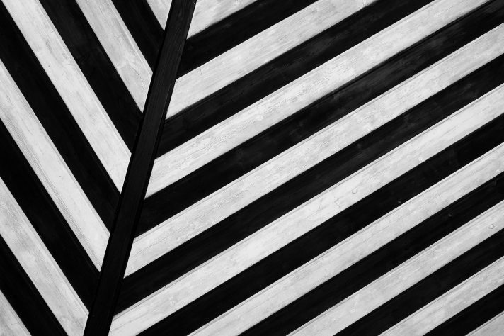 photo-1486458826750-9f4ef65e3e8f