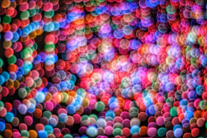 photo-1545154144-d10c82f8037e